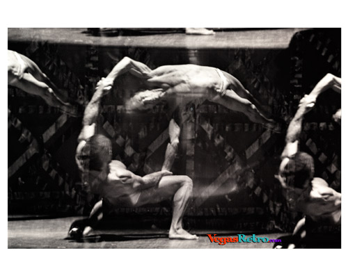 Photo of acrobatic performers David & Goliath