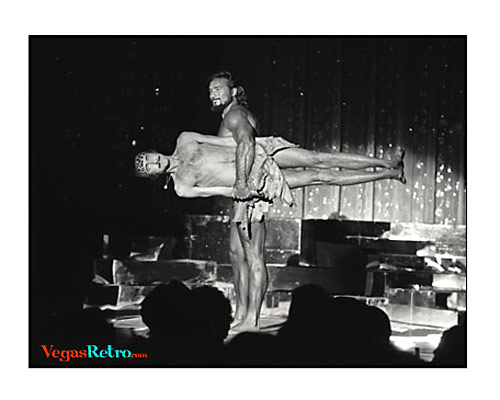 Strongman Variety Act David & Goliath in Las Vegas 1973