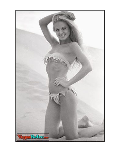 Photo of Robin Sharp in a swimsuit at the sand dunes in Las Vegas